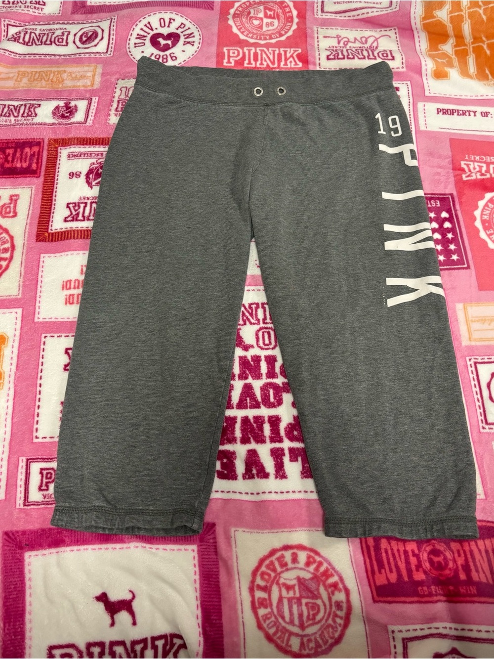 PINK Victoria's Secret Gray Capri Sweatpants with White Logo